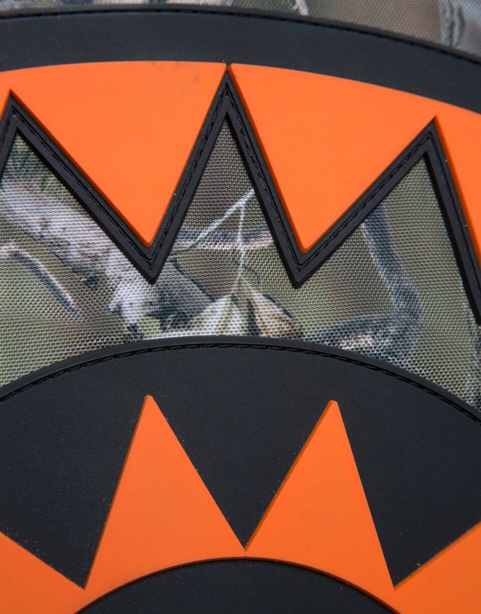 WILD LIFE HUNTER RUBBER SHARK BACKPACK