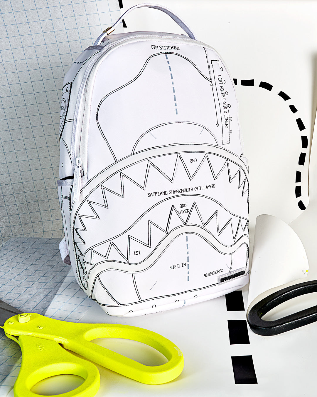 TECHNICAL CUT & SHARK BACKPACK (DLXV)