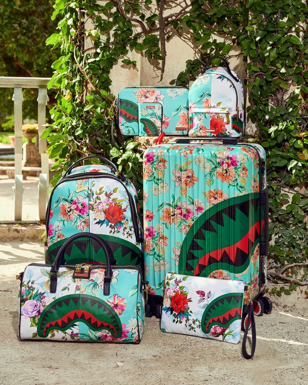 THE SANCTUARY TOILETRY