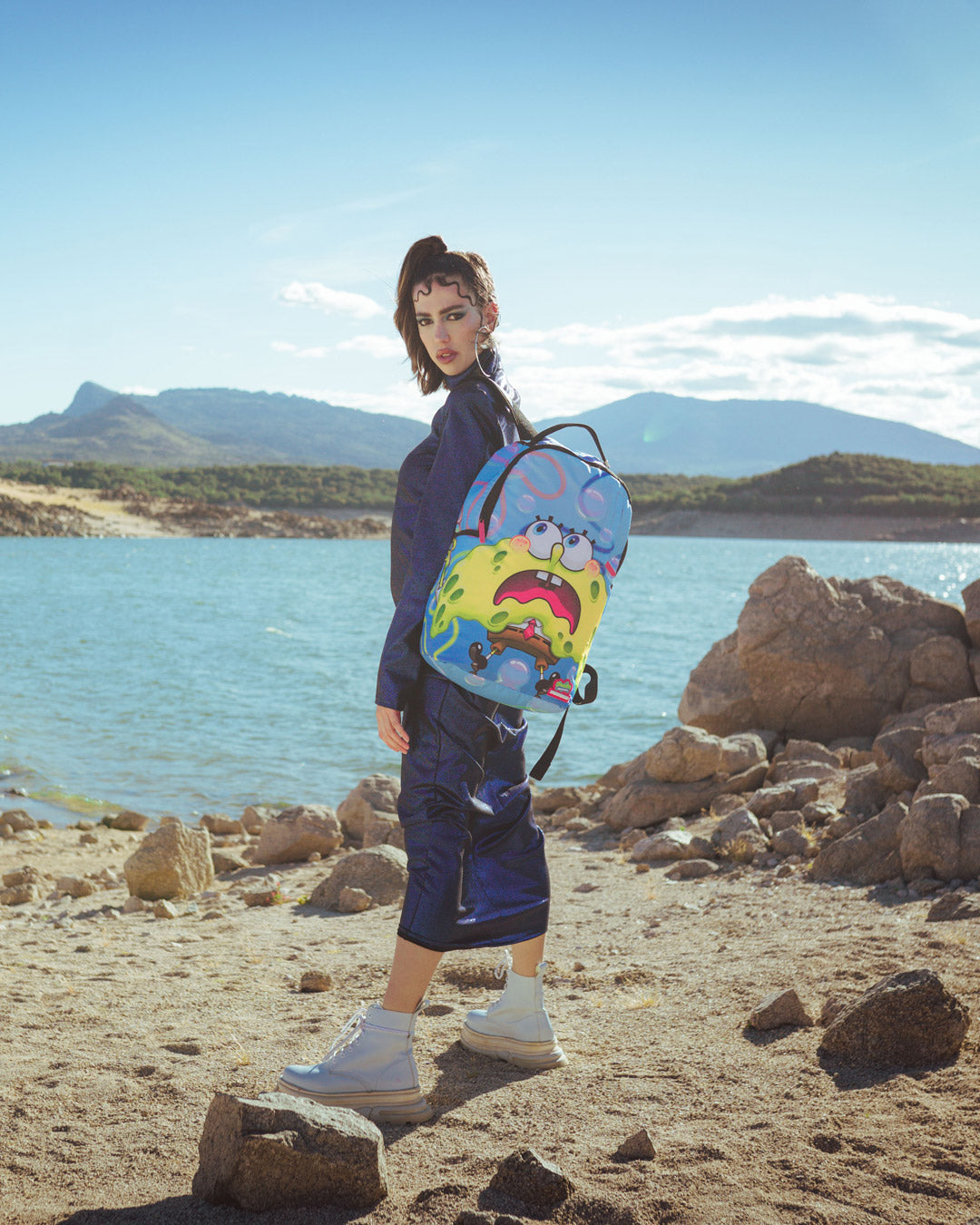 SPONGEBOB SHARK SHAPE SPONGE (DLXR)