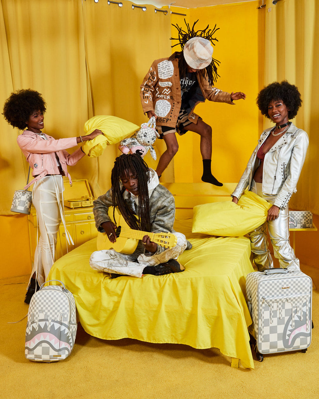 XTC LA PALAIS PAINTBUCKET BAG