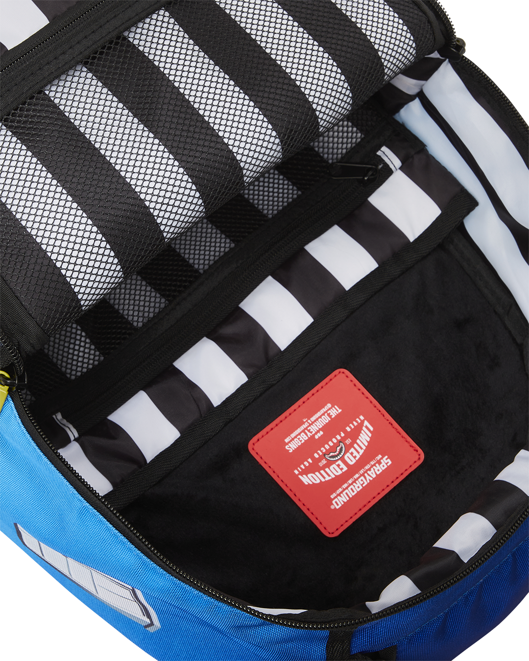 BEETLEJUICE, BEETLEJUICE, BEETLEJUICE (DLXR)