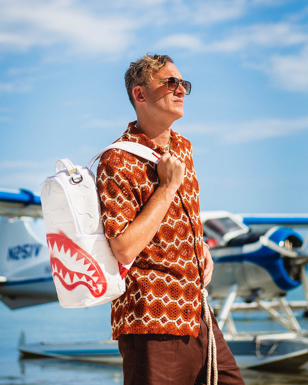 SNOW CAMO BACKPACK (DLXV)