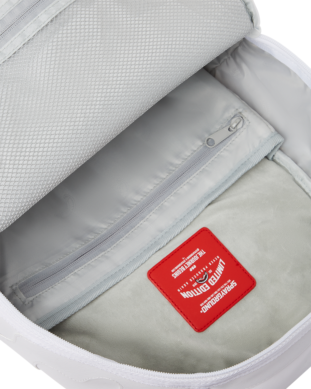 SNOW CAMO BACKPACK (DLXV)