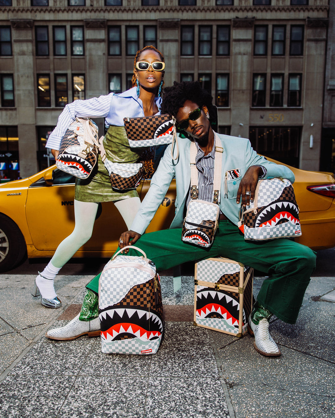 UNSTOPPABLE ENDEAVORS II MESSENGER SLING BAG