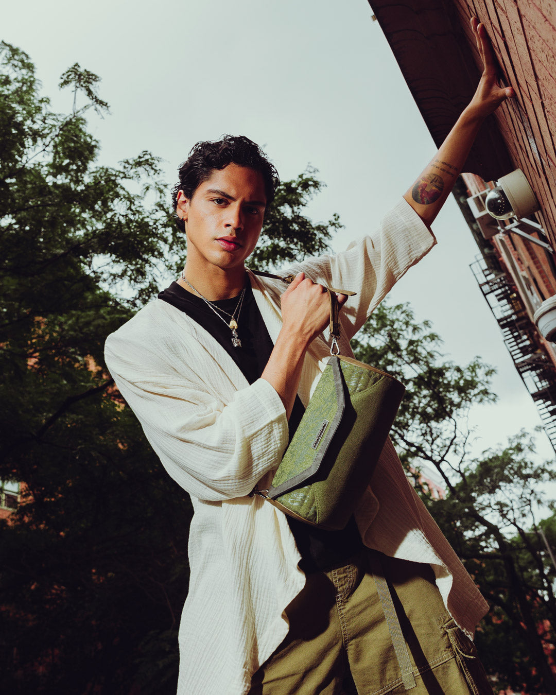 DUNE FREMKIT BACKPACK + CROSSBODY (DESERT SAND)