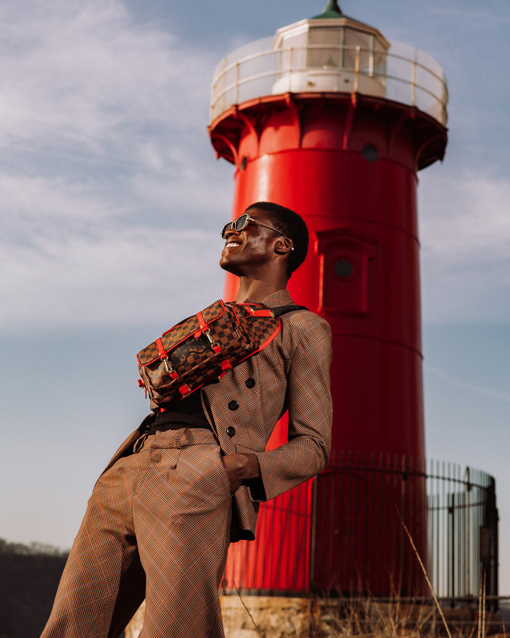 TAKEOVER THE THRONE CARGO CROSSBODY