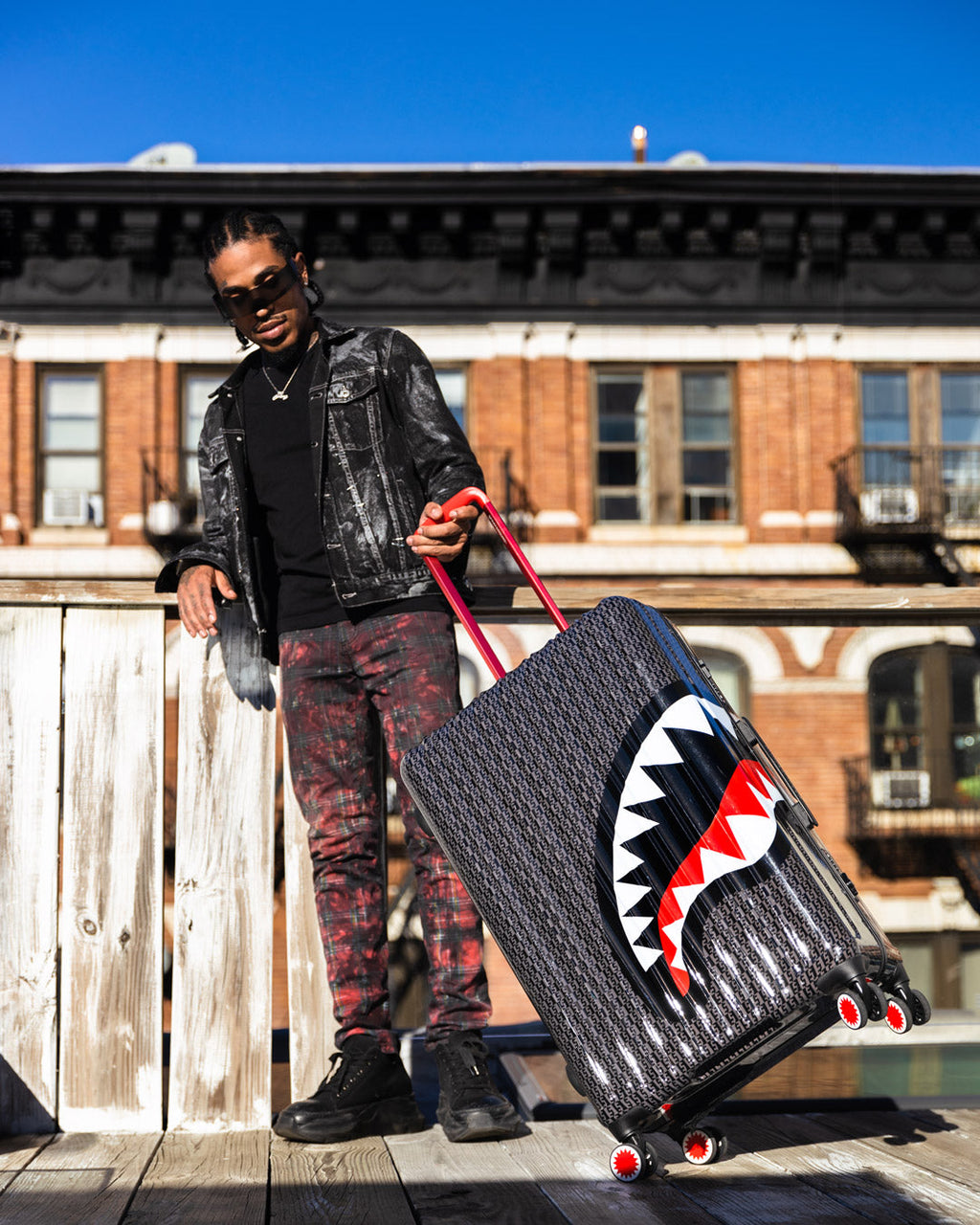 SPRAYGATTI REVV SHARKNAUTICS HARDSHELL FULL-SIZE LUGGAGE