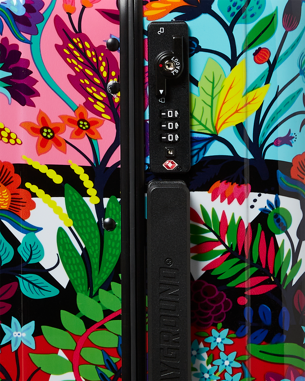 AVANT GARDEN SHARKNAUTICS HARDSHELL CARRY-ON LUGGAGE