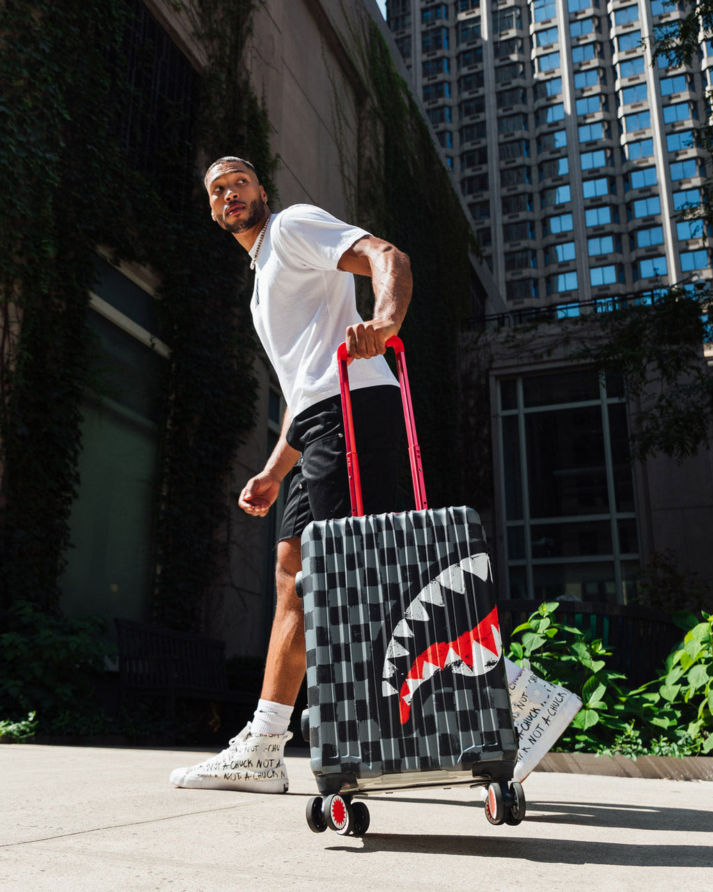 VANQUISH II SHARKNAUTICS HARDSHELL CARRY-ON LUGGAGE