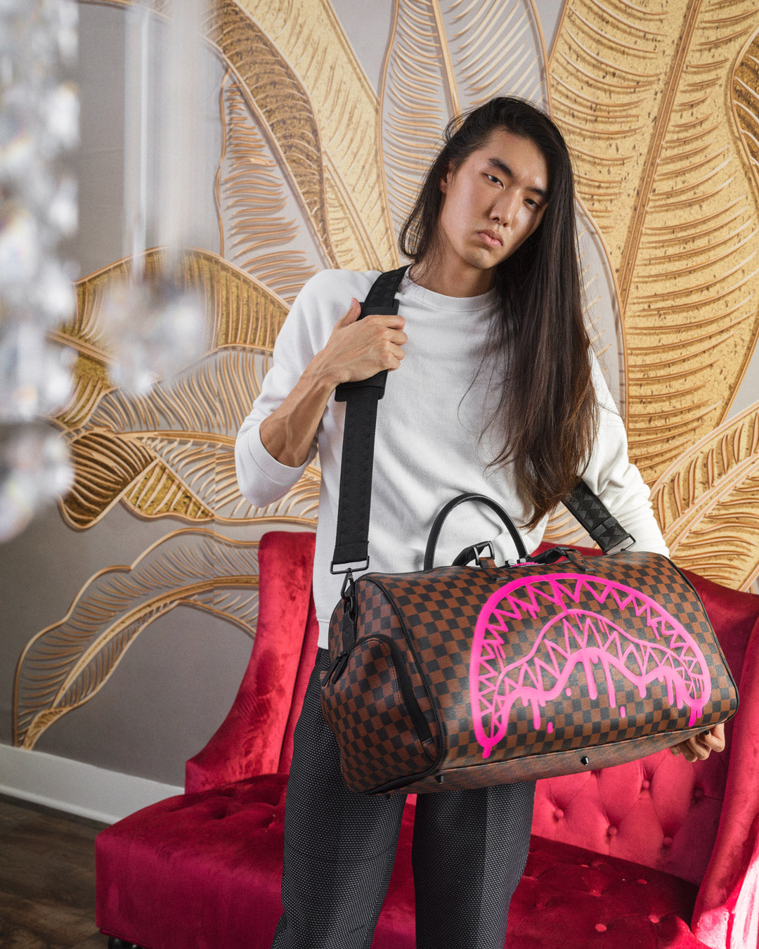 THE ARTISTS TOUCH DUFFLE