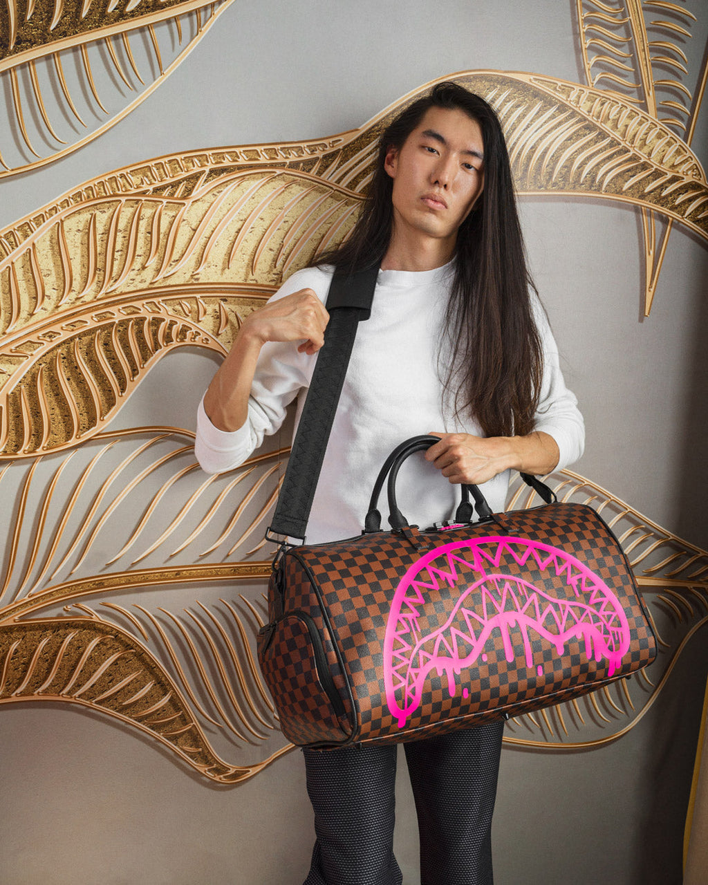 THE ARTISTS TOUCH DUFFLE