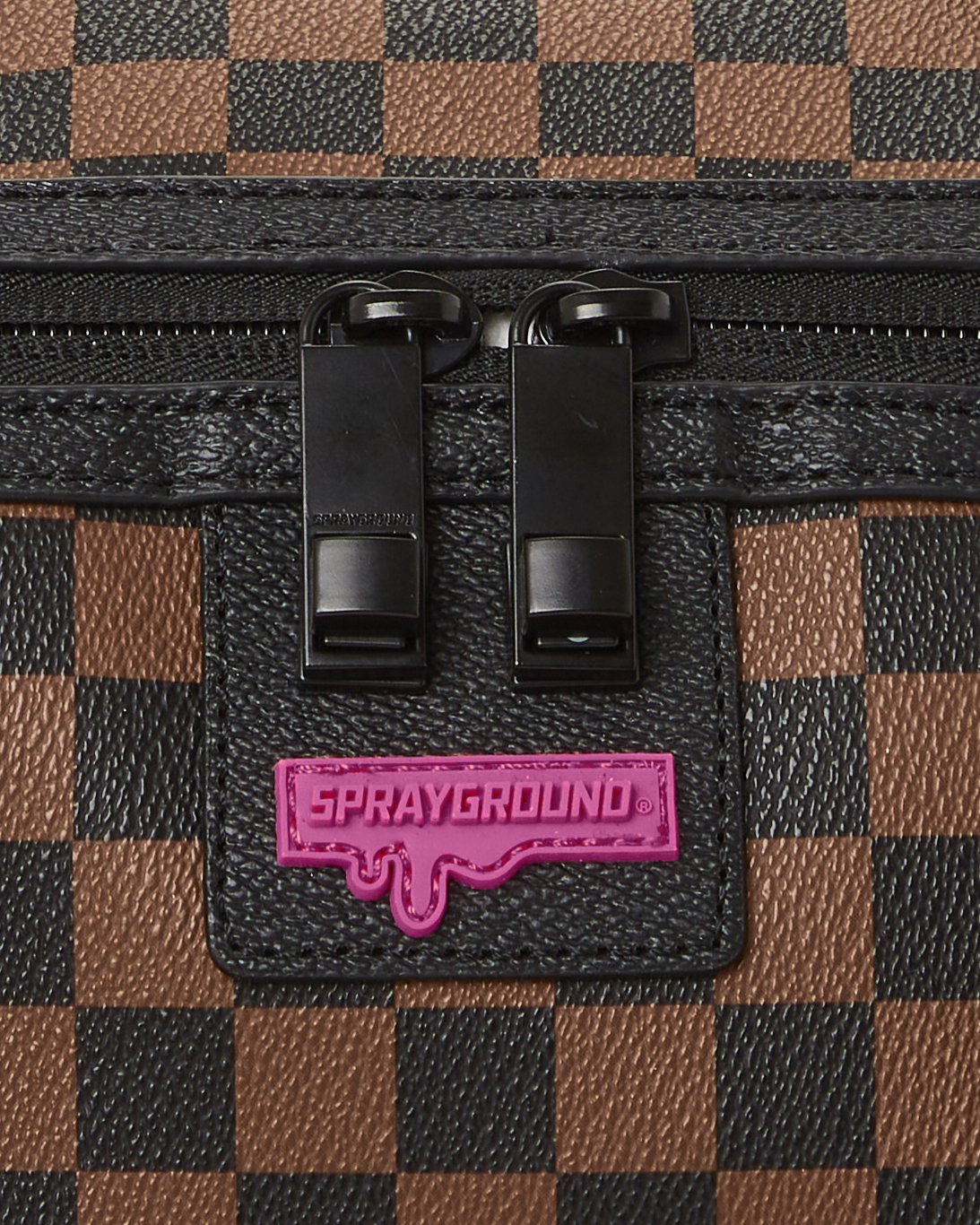 THE ARTISTS TOUCH DUFFLE