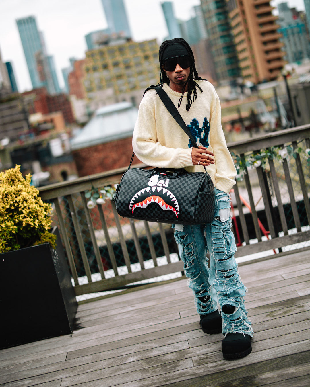 SNOOPY DAY OFF DUFFLE