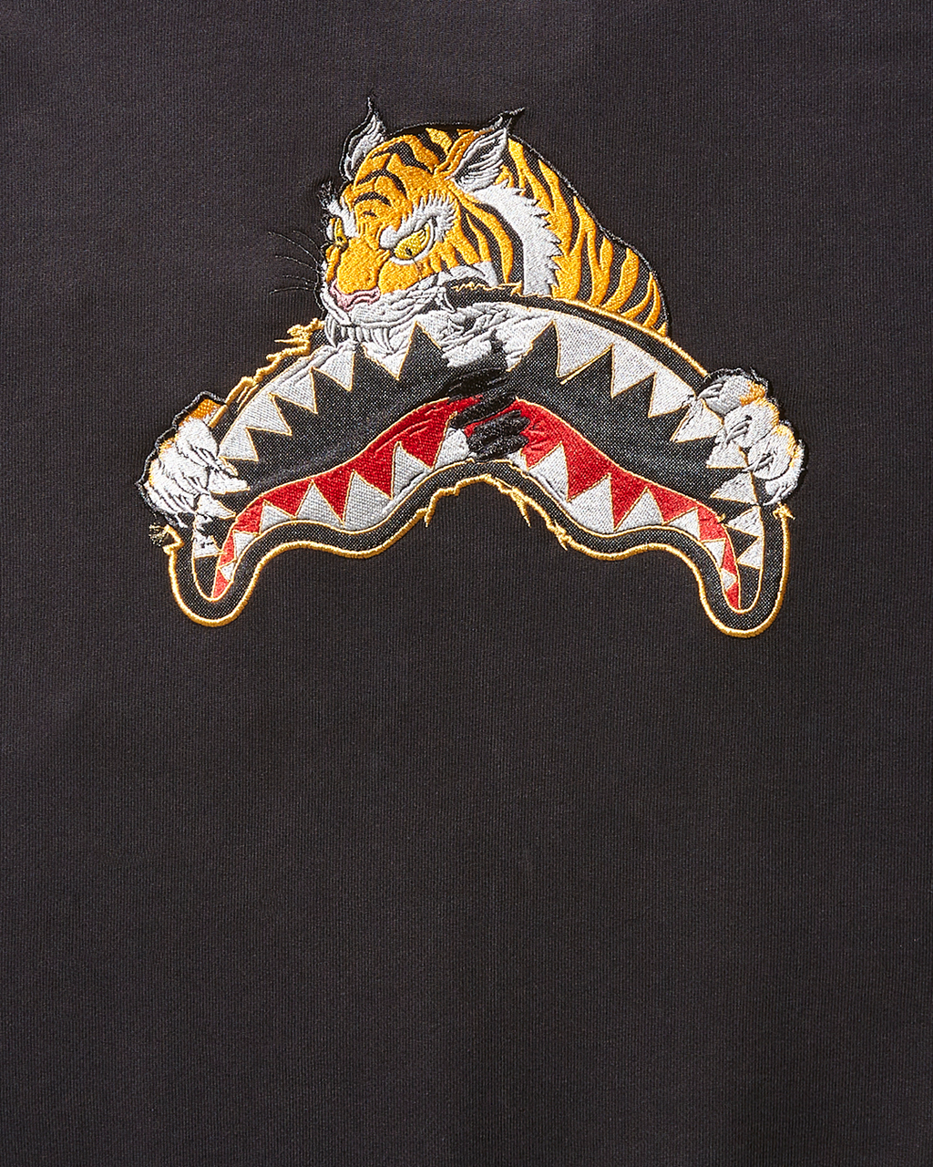 YOUTH TIGER BLACK CREW