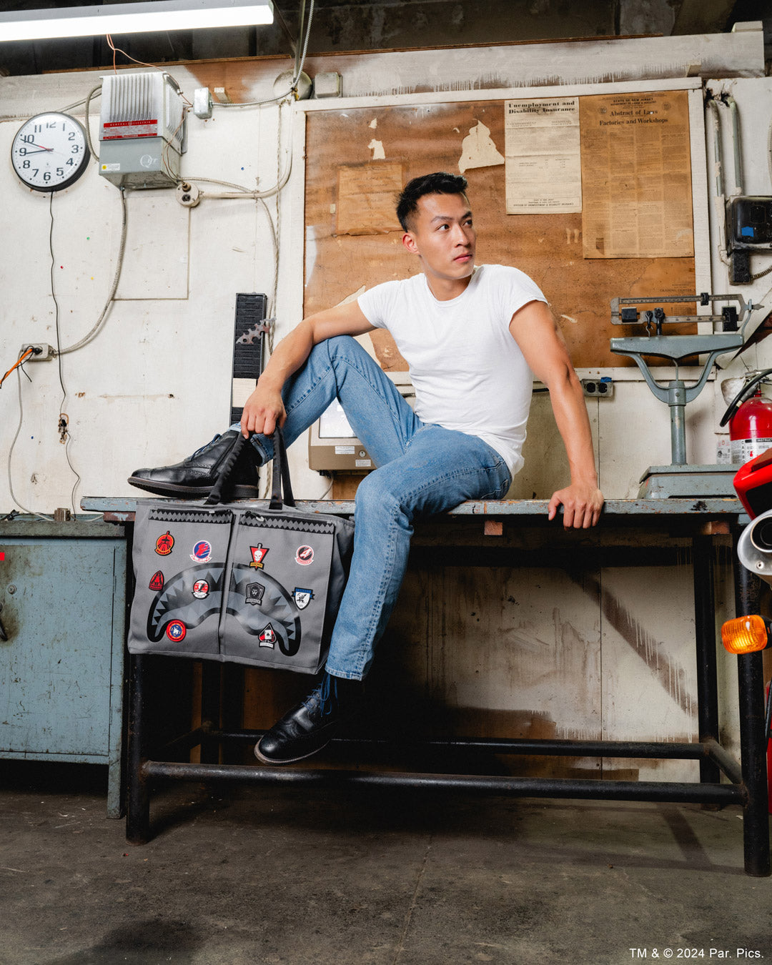 TOP GUN FLIGHT CREW OFFICIAL COLLAB PILOT TOTE