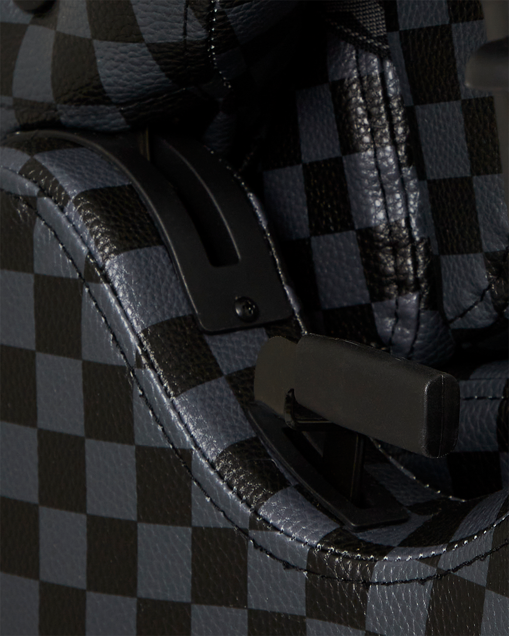 SPEED SHARK SIDE SWIPE GAMING CHAIR