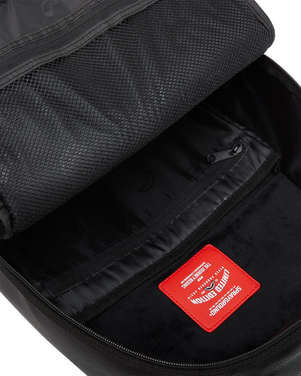 BUBBLE BUBBLE SHARK BACKPACK