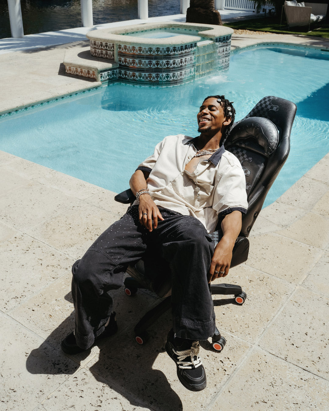 SPEED SHARK SIDE SWIPE GAMING CHAIR