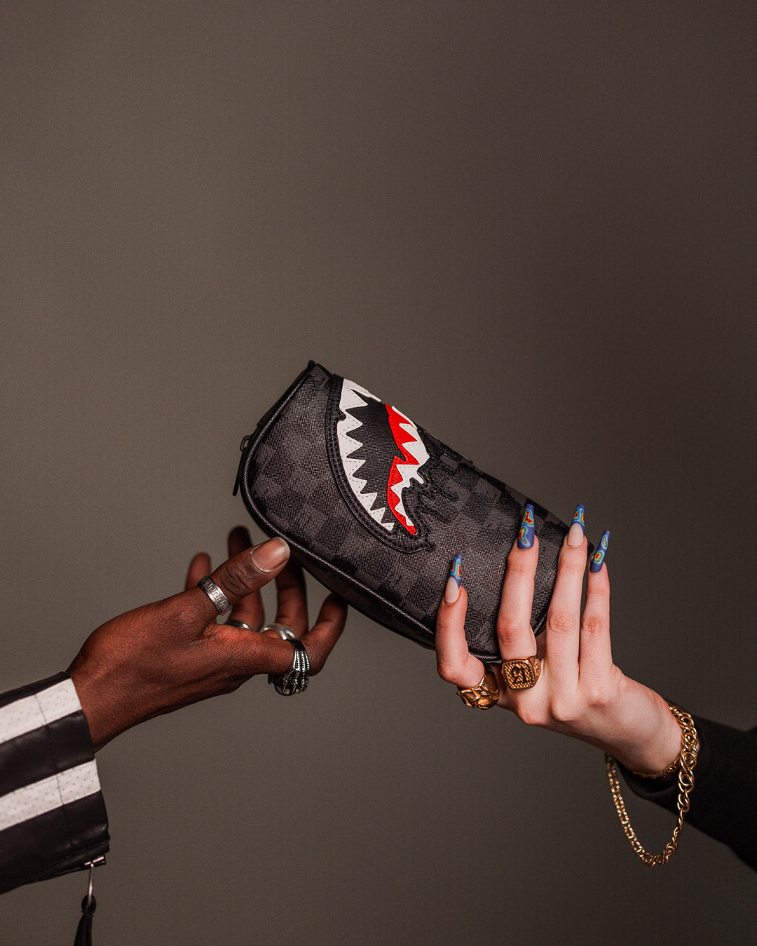 SHARKS IN PARIS THUNDERDRIP POUCH