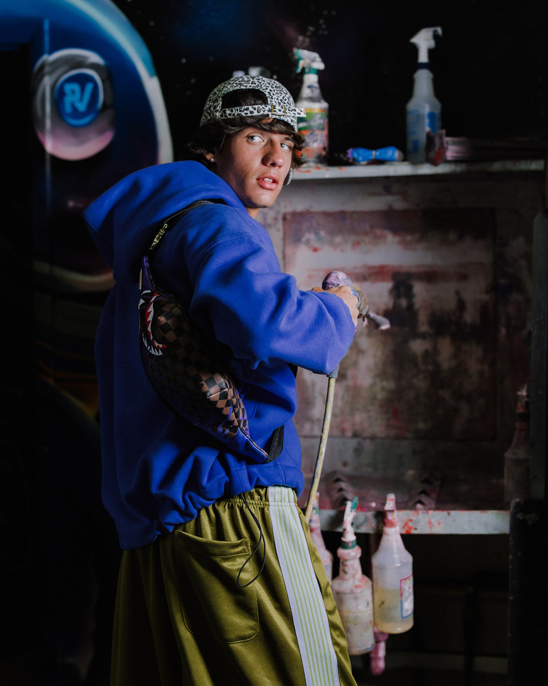 CHAMPION OF THE GALAXY SAVVY CROSSBODY