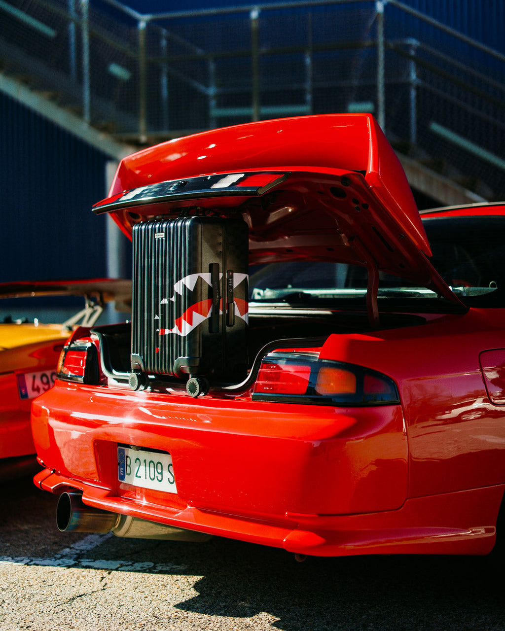 SPEED SHARK SIDE SWIPE HARD SHELL CARRY-ON LUGGAGE