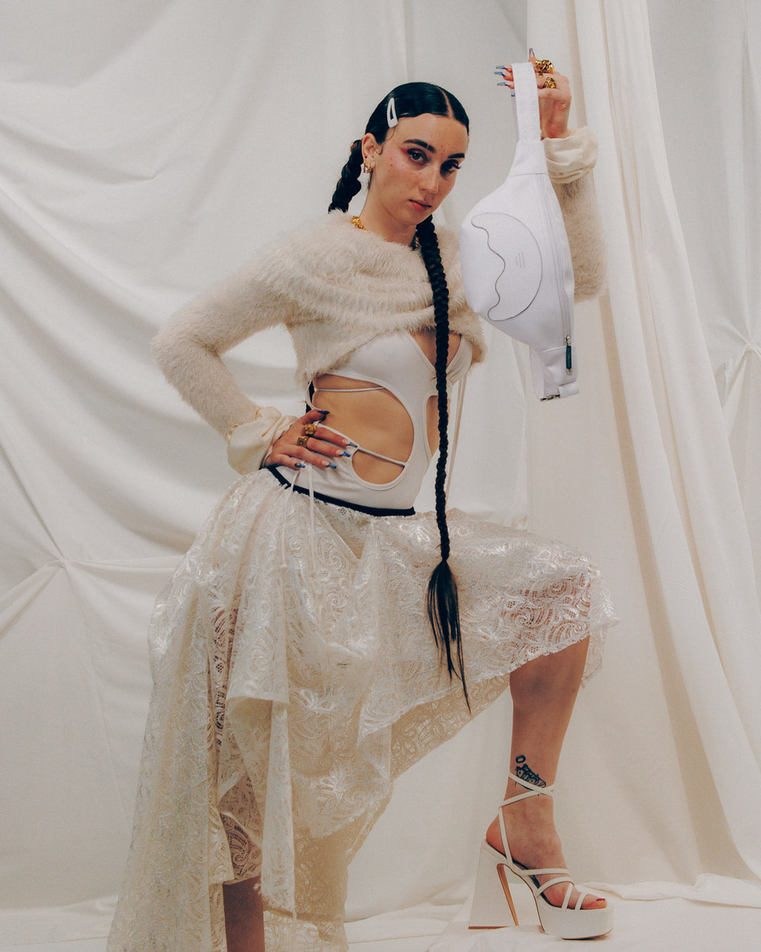 THE HEADQUARTERS - REFLECTION SAVVY CROSSBODY